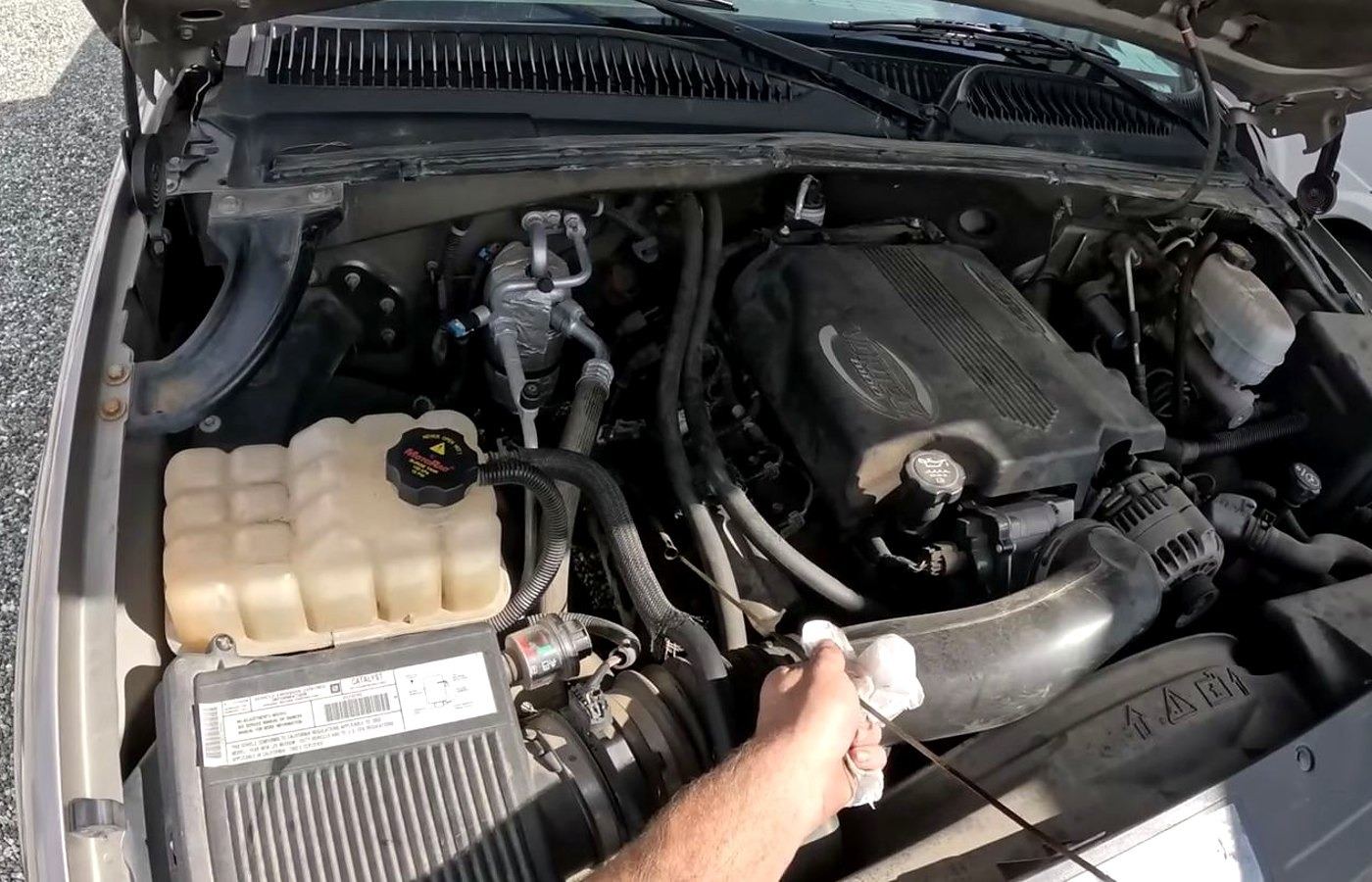 Anaheim mobile mechanic checking an engine that will not start