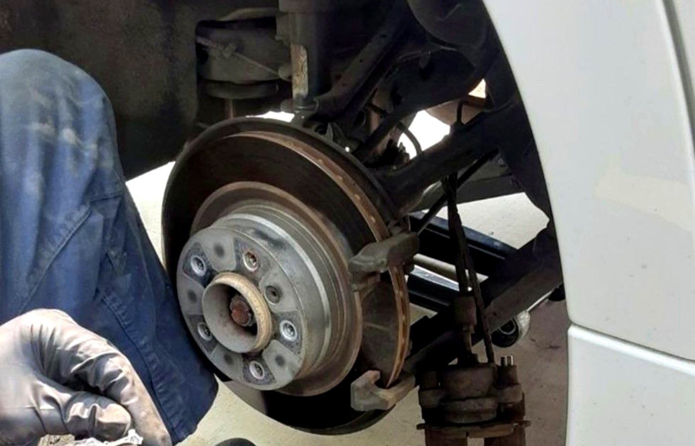 Anaheim mobile mechanic servicing a battery at a customer's home